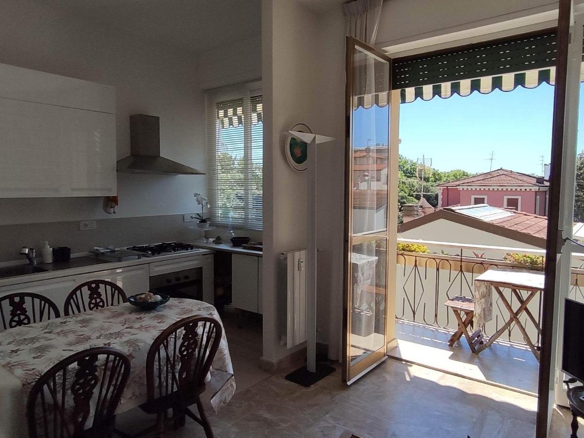 Intero Appartamento - A Soli 50 M Dal Mare Viareggio Exterior foto